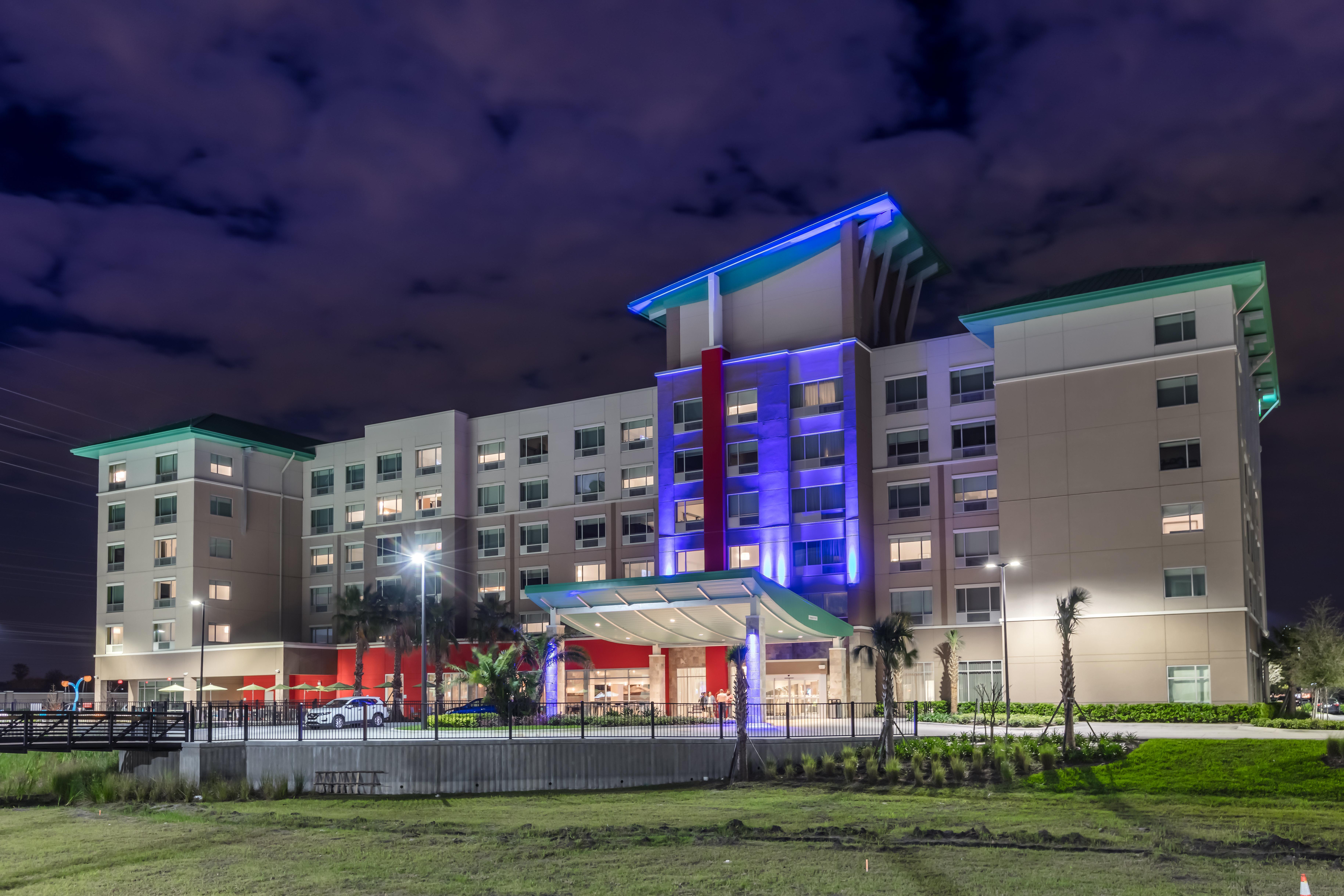 Holiday Inn Express & Suites - Orlando At Seaworld, An Ihg Hotel Buitenkant foto